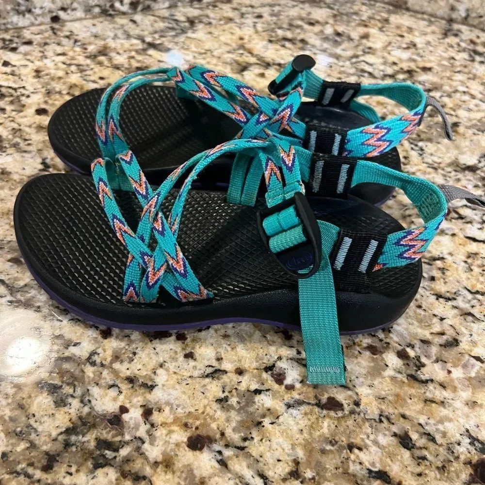 Chaco sandals kids size 4